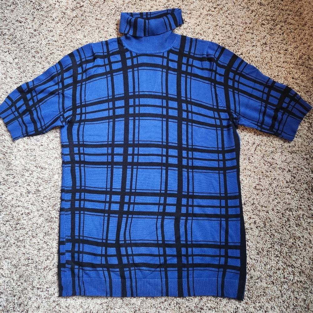 Short Sleeve Turtleneck Sweater
